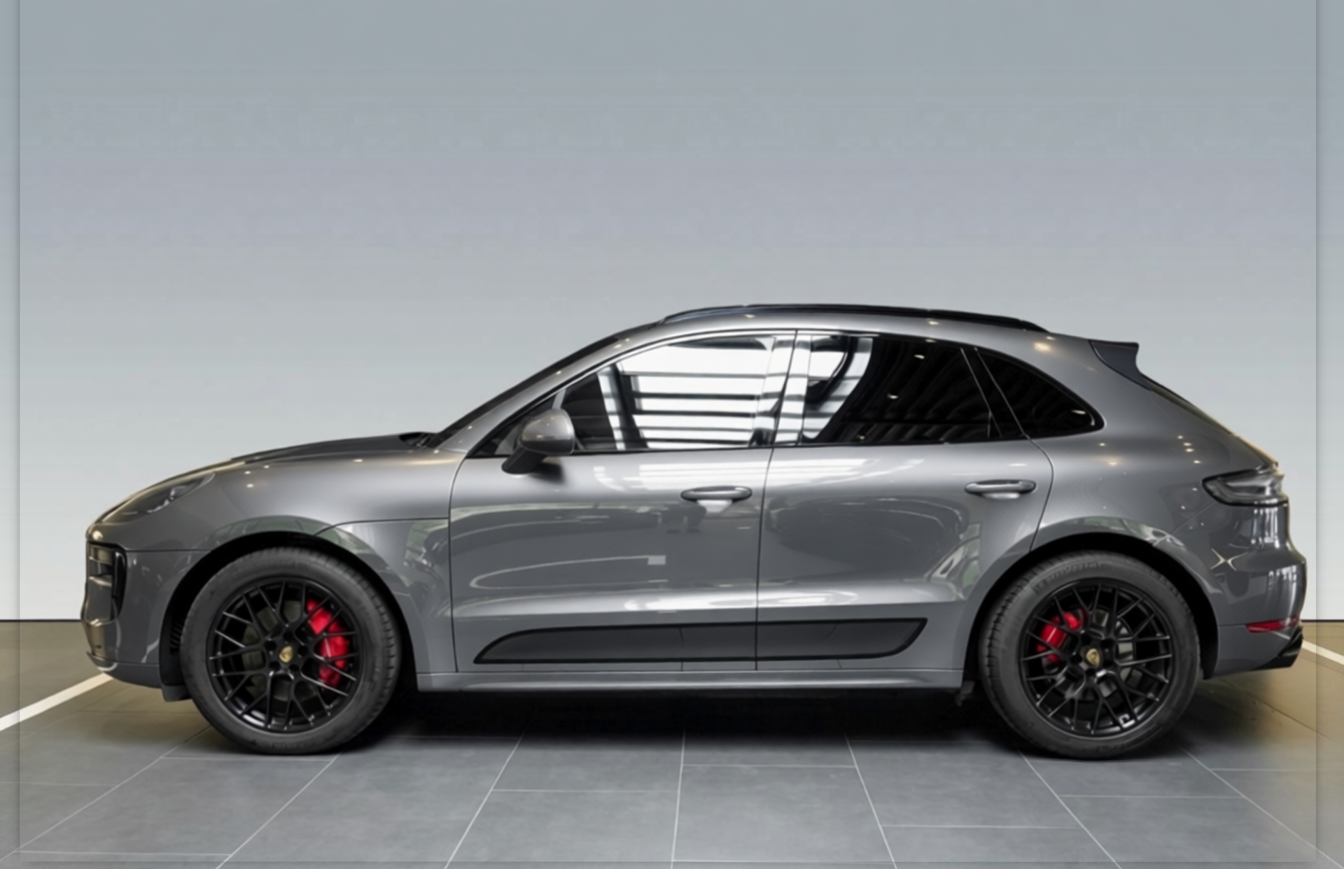 Car rendered in Nardo Grey gloss paint