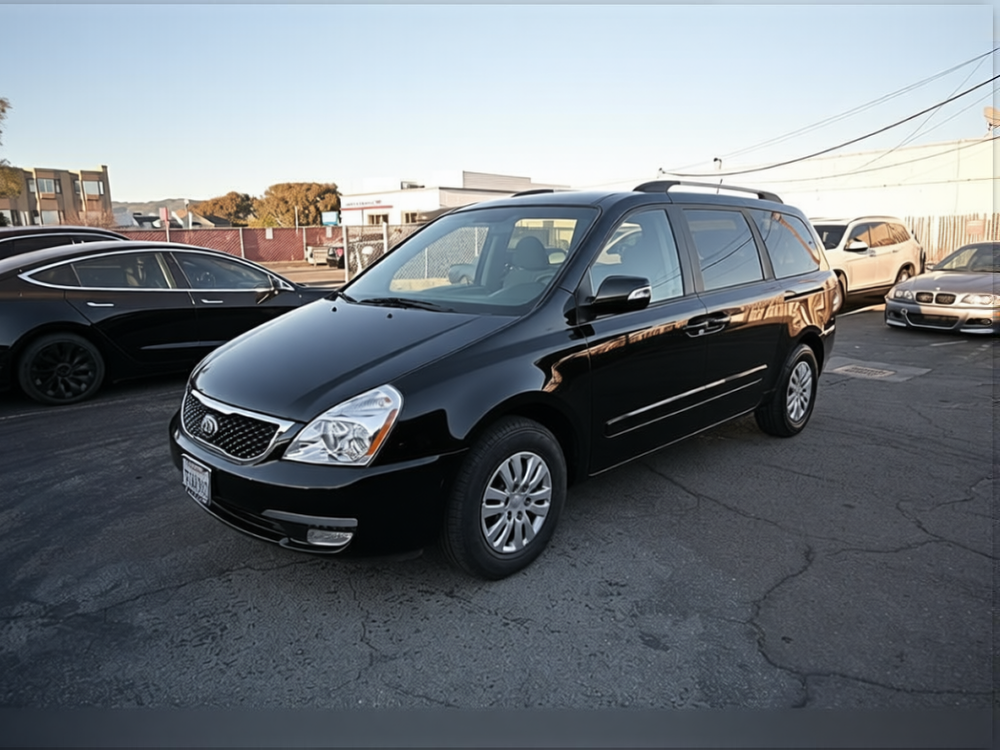 Preview Car 38 rendered in Black gloss paint